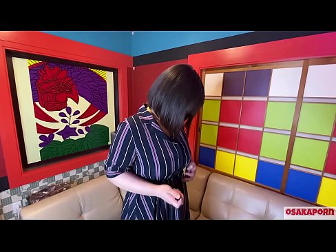 ❤️ Cutie Japanese pẹlu awọn omu nla ṣe baraenisere pẹlu awọn nkan isere ibalopọ ati pe o ni orgasm kan. O sọrọ ninu ifọrọwanilẹnuwo kan nipa iriri onibaje rẹ. Awọn ori omu nla ati obo ti o ni irun ti n kerora. Osaka onihoho ️ Ohun onihoho ti ile